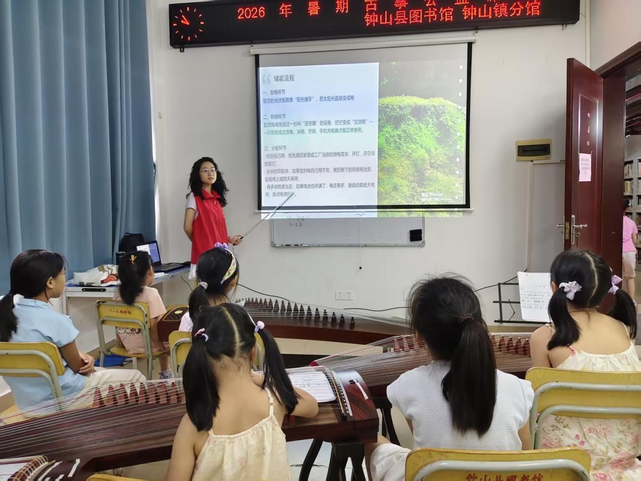 把垃圾焚烧的道理讲进社区——华北电力大学"净焚青声"团队四地开展环保科普